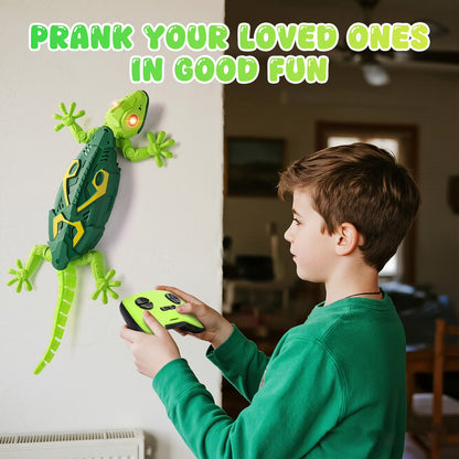 Wall Crawler Gecko, Remote Control Toy, Electric Lizard Toy with LED Glowing Eyes🦎